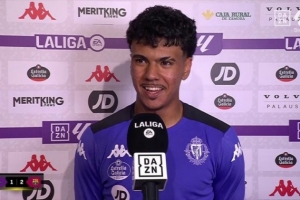 乐鱼在线登录-德媒：拜仁关注外租小将阿兹努，考虑让其担任世俱杯左后卫的替补